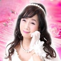 春待エリー先生